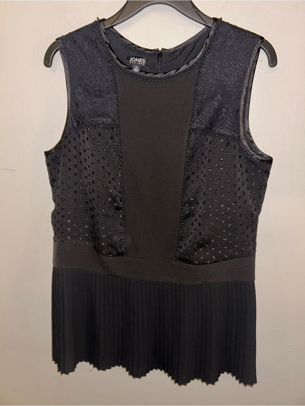 Jones New York Shirt - black pleated shimmery dressy top